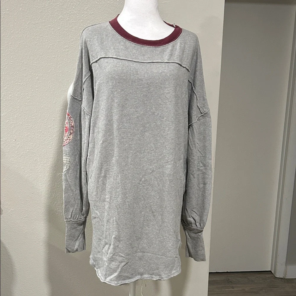 We The Free Gray and Maroon Sweatshirt Free People Tee Tunic Top Size Medium - Picture 3 of 15
